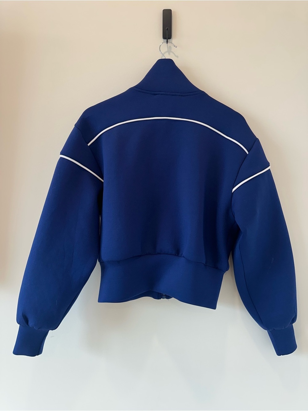 IVL Scuba Jacket in Navy White Size XS Pilates Athleisure Activewear Revolve - Picture 8 of 12